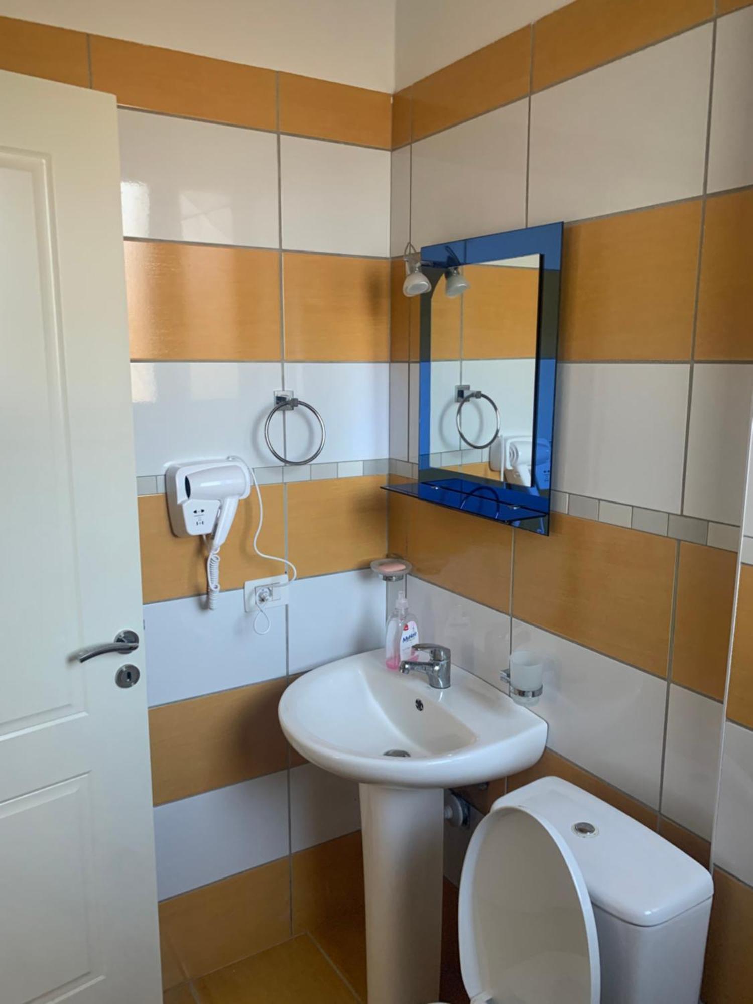 Adriatik Apartaments Саранда Экстерьер фото