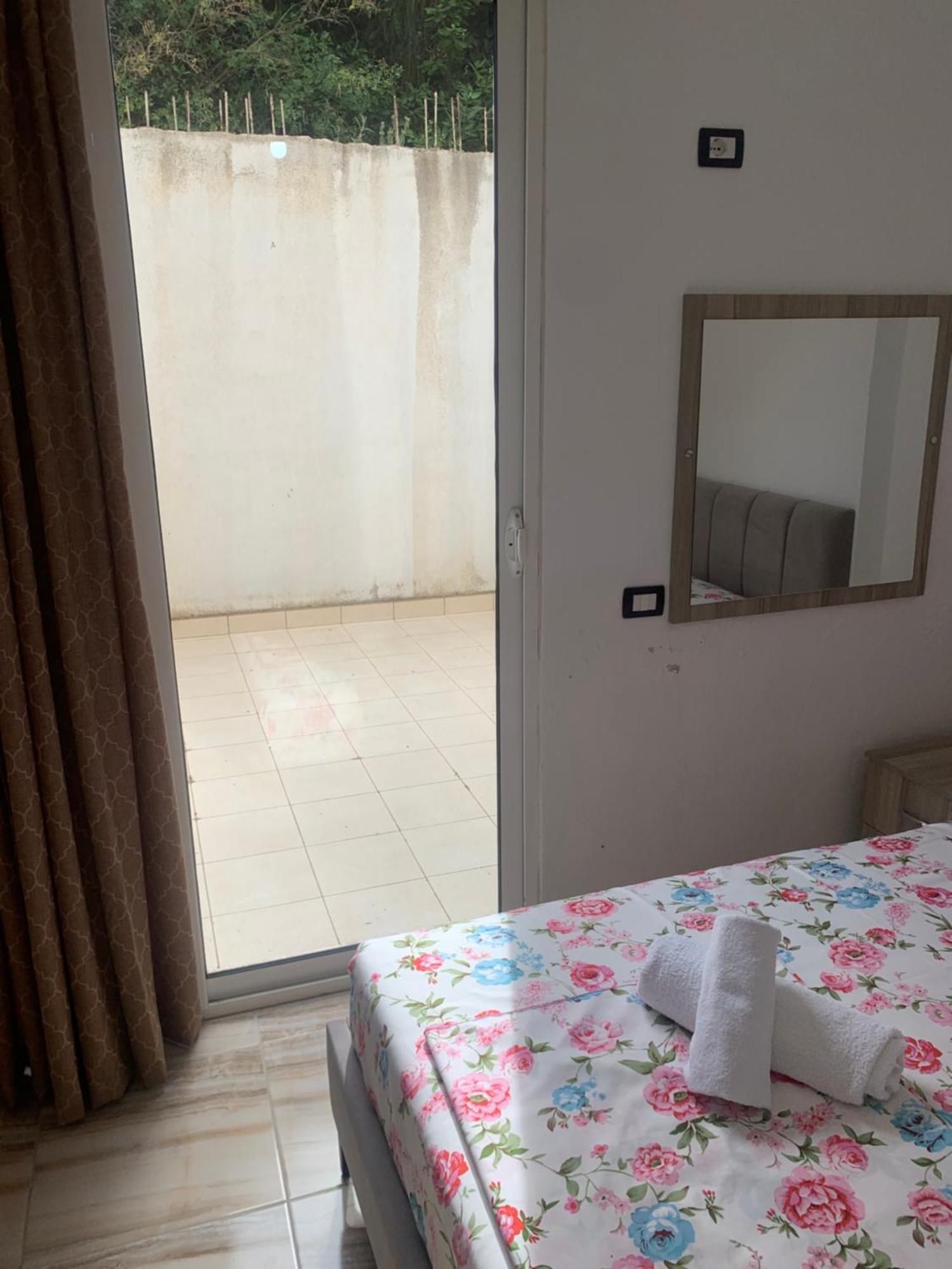 Adriatik Apartaments Саранда Экстерьер фото