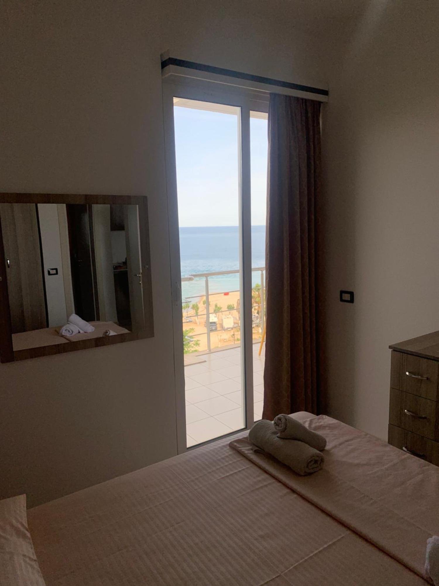 Adriatik Apartaments Саранда Экстерьер фото